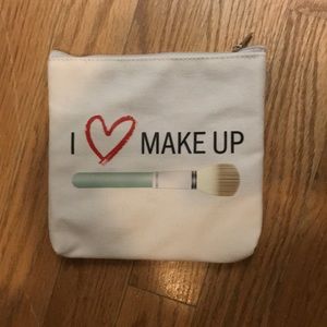 I am going to be selling a makeup bag